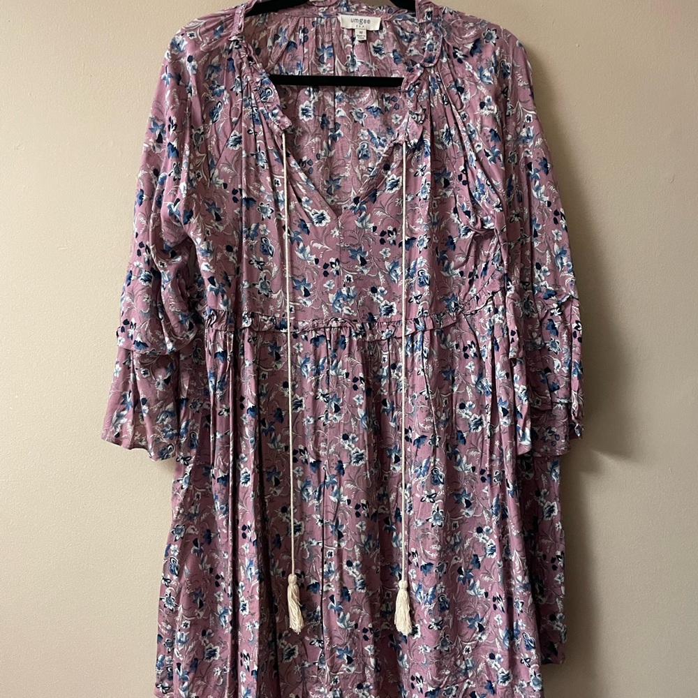 Short Bell Sleeved Dress